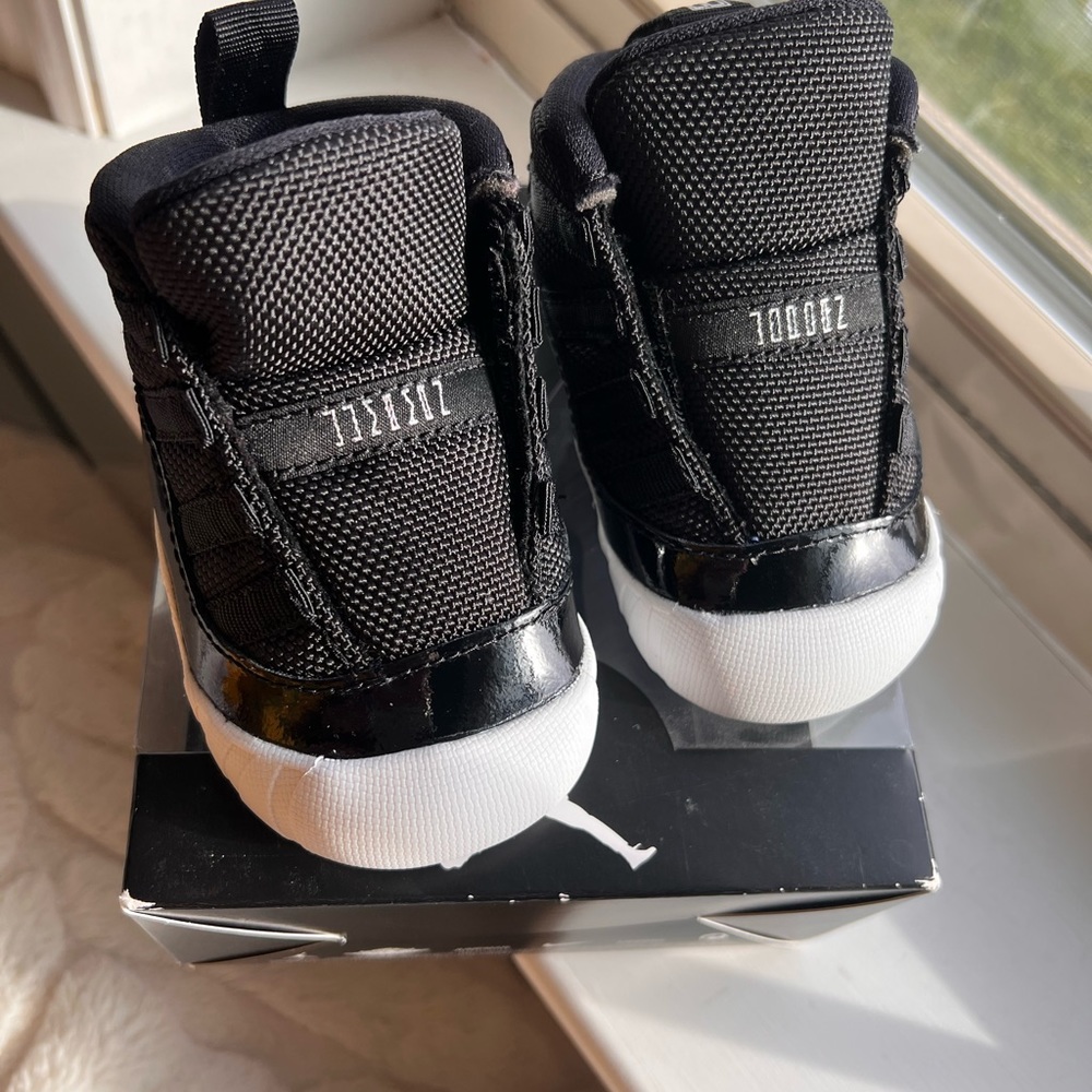 Jordan 11 crib bootie